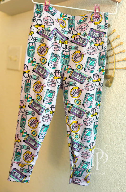 18-24 Retro World Leggings RTS